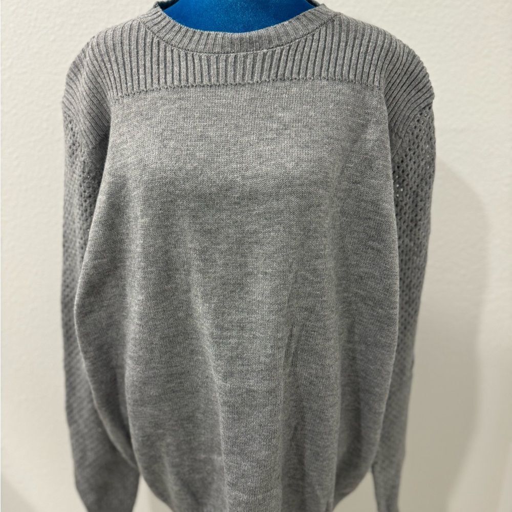 Elegant Gray Women's Crew Neck Sweater